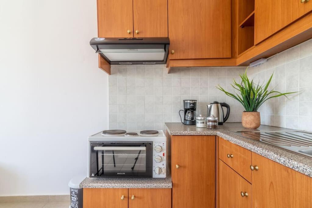 Urban Apt Next University 9 伊拉克利翁 外观 照片